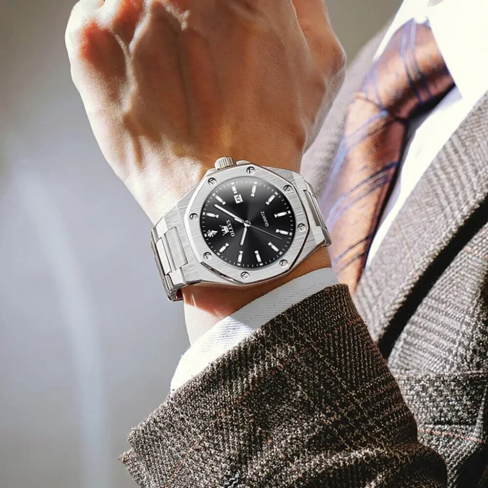 Olevs Men's Silver-Black Stain Steel Analog Luminous Waterproof Easy Wear Watch